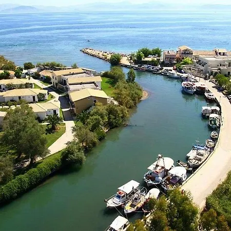 Aquarius * Moraitika