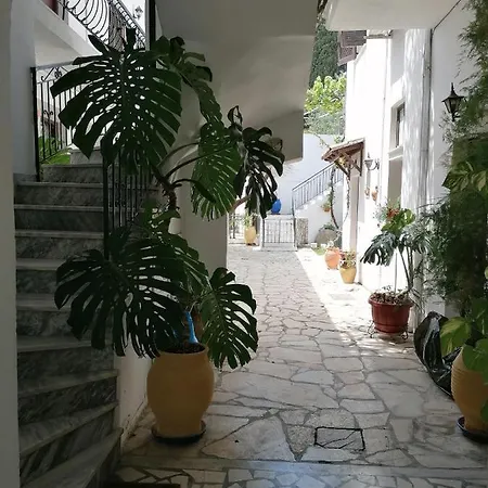 Aquarius Apartman *